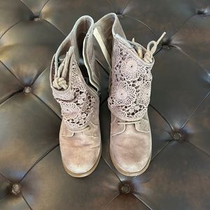 Tan boot with lace